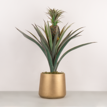 plante artificeille avec pot doré
