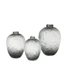 Vase en verre noir